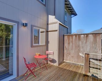 Airy Fortuna Apartment with Deck! - Фортуна - Балкон