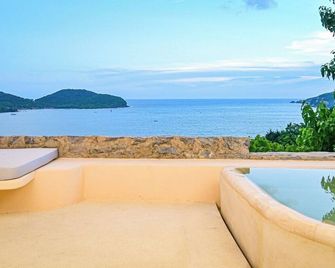 Villa Tortola : Ocean View : La Ropa Zihuatanejo - Zihuatanejo - Balcony