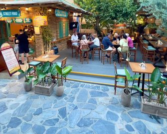 Hotel Kostis - Skiathos