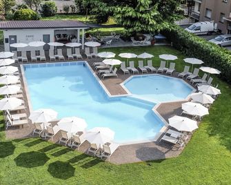 Hotel Luise - ריבה דל גארדה - בריכה