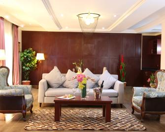 Grand Pela Hotel & Suites Abuja - Abuja - Lounge
