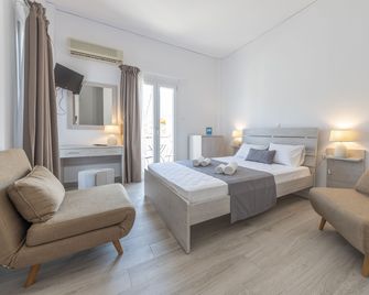 Paraskevas Beach Hotel - Leonidio