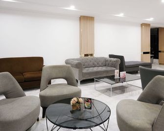 Sunday Platinum Suites - בנגקוק - טרקלין