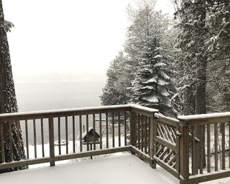 Lake Charlevoix Direct Waterfront - Hoist Mooring Kayaks Paddleboards - East Jordan - Balcony