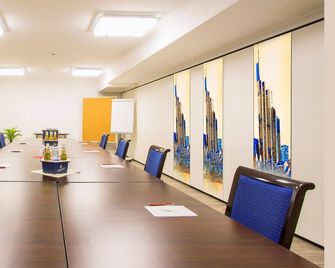 Naam Hotel & Apartments Frankfurt - Frankfurt am Main - Meetingraum