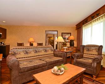 Best Western Plus Kelly Inn & Suites - Fargo - Sala de estar