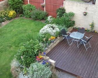 Highworth Bed & Breakfast - Swindon - Patio