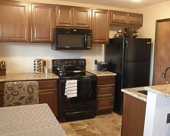 Remodeled Condo, Granite Counters, Heated Floors - In The Heart Of Fairplay - Fairplay - Kitchen