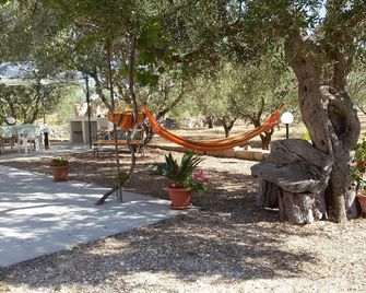 Uliveto residence, immersed in the Salento countryside a few km from the sea - Alessano - Terasa