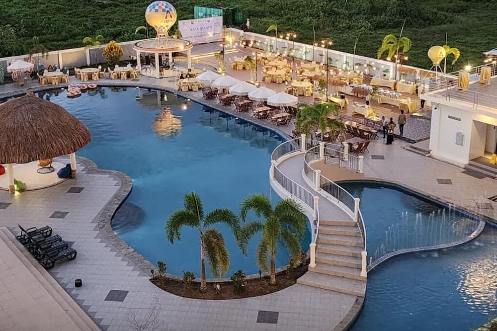 أيماس هوتل آند كونفينشن سنتر - سورونغ - حوض السباحة