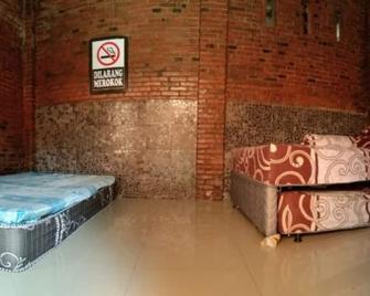 JM Lady's Backpacker - Malang - Habitación