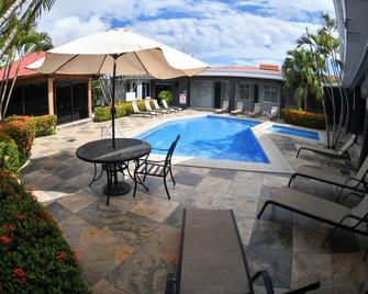 Tropical Paradise 20 Room Private Resort - Close to Cocal Casino - Jacó - Piscine