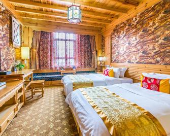 Shenchuan Tibetan Style Hotel Shangri-La - Dêqên - Habitación