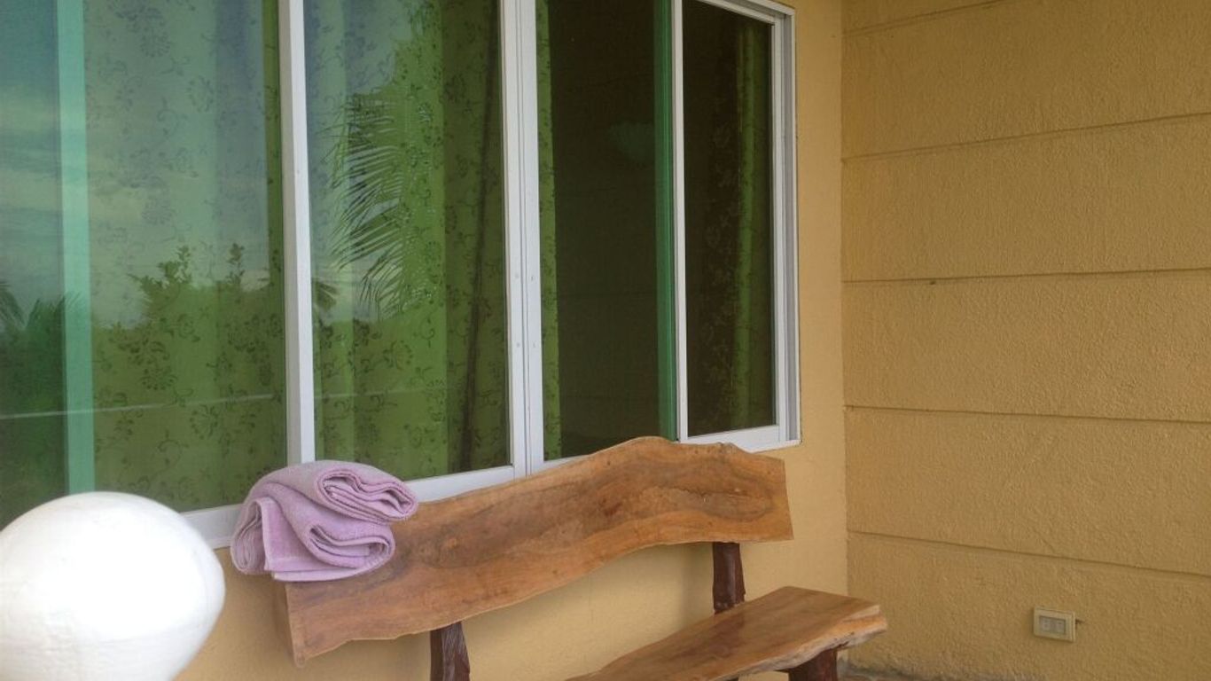 Moalboal Beach Resort