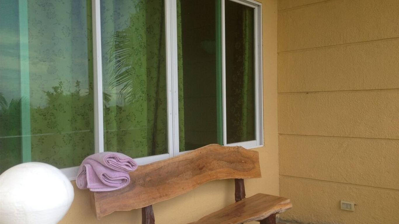 موالبوال بيتش ريزورت