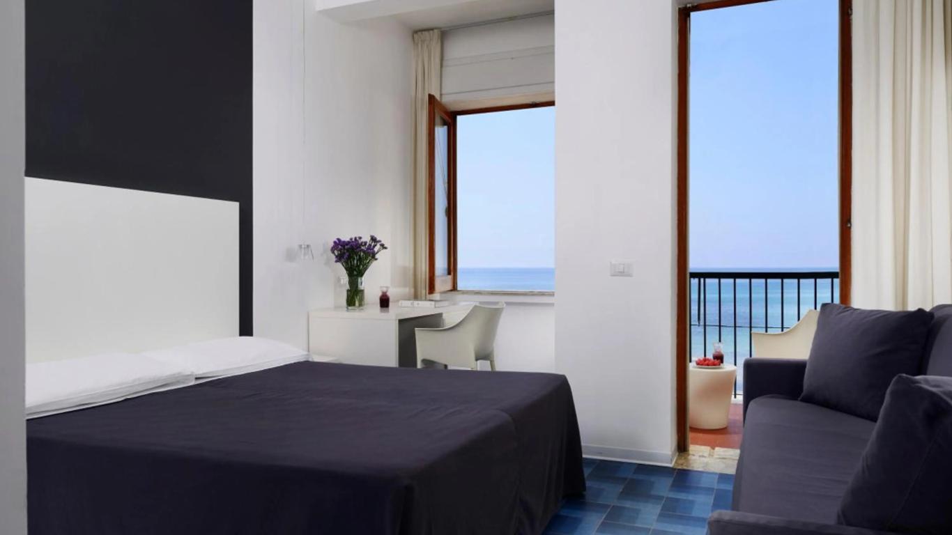 Hotel La Playa
