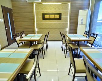 Hotel Formosa Daet - Daet - Restaurante