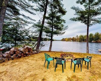 Lady and the Lake - Sanford - Patio
