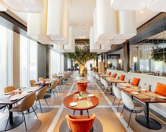 Hilton Garden Inn Vilnius City Centre - וילנה - מסעדה