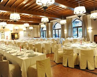 Parador de Santillana del Mar - Santillana del Mar - Sala de banquetes