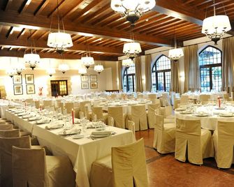 Parador de Santillana del Mar - Santillana del Mar - Festmiddagsal