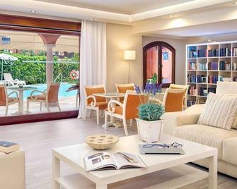 Apartamentos Ambassador - Puerto de la Cruz - Sala de estar