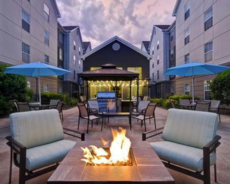 Homewood Suites by Hilton Philadelphia - Great Valley - Malvern - Patio