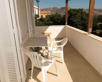 Hotel Elena - Álinda - Balcon