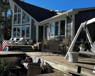 Convenient Lake Cottage Quick Trip To Aberdeen - Aberdeen - Patio