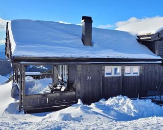 Wonderful cabin with amazing mountain - view - Bo - Будівля