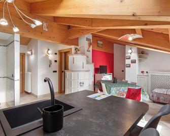 Casa Daniele-Appartamento Livia - Livigno - Eetruimte