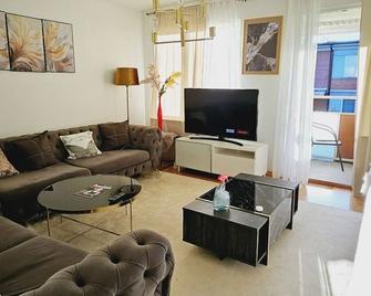 Luxurious apartment in the heart of city Örebro Cozy and central) - Örebro