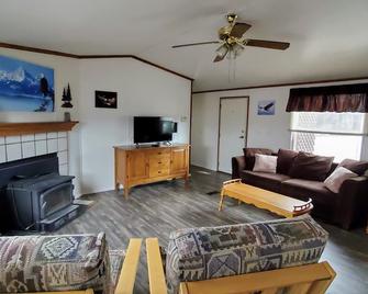 Peaceful/Beautiful Mountain Views & centrally located to all the mountain fun - Eagle Nest - Sala de estar
