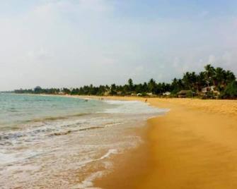 The Villa Hush - Hikkaduwa - Beach