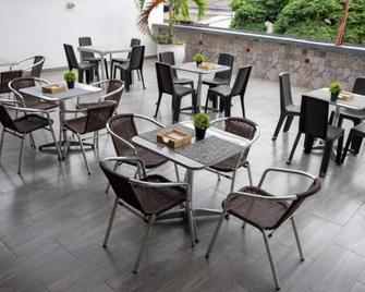 Basic Hotel Chipichape by Hoteles MS - Cali - Ravintola