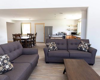 Bluffside Gardens - Decorah - Sala de estar