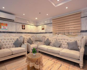 Mg Crown Hotel 3 - Medina - Lounge
