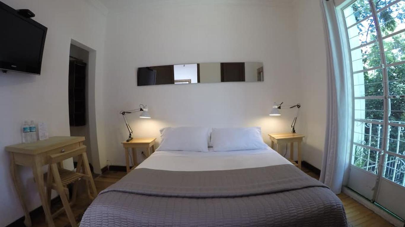 Distrito Condesa Rooms and Studios