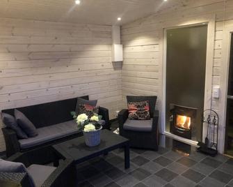 Holiday home Sweden by the lake bolmen with sauna, fireplace and boat - Lidhult - Sala de estar