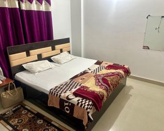 Skv Sharma Ji Home Stay - ורנאסי - חדר שינה