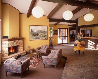 Hakuba Alpine Hotel - Hakuba - Resepsjon