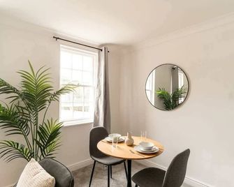 Bright 1 Bed Harbour-side Apartment in Whitehaven - Whitehaven