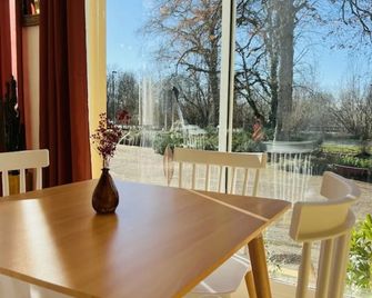 Motel Les Broussailles - La Charité-sur-Loire