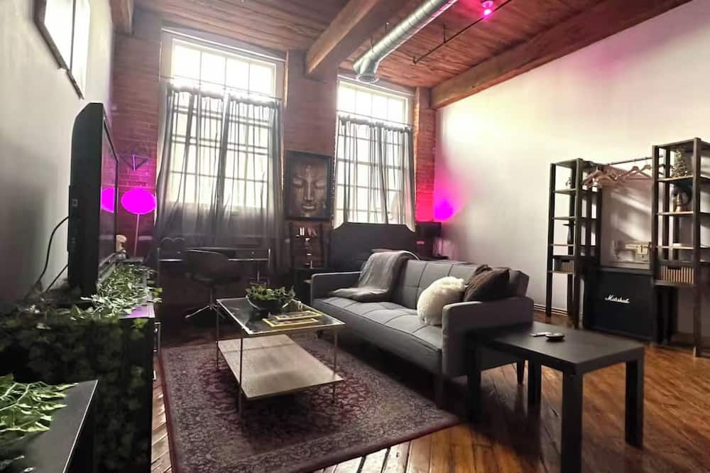 Riverside Boho Artist's Loft Downtown - דטרויט