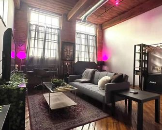Riverside Boho Artist's Loft Downtown - Detroit