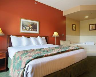 Hotel Mead And Conference Center - Wisconsin Rapids - Bedroom