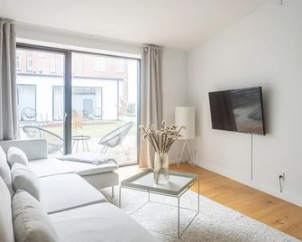 Private Townhouse w Terrace - Aarhus - Living room