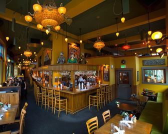 Mcmenamins Crystal Hotel - Portland - Restaurante