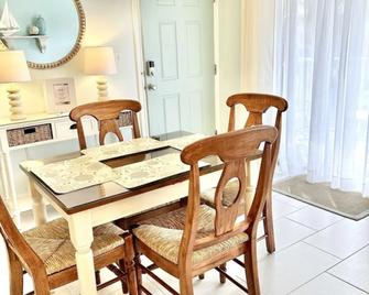 Island Dream 1 Bedroom Condo by RedAwning - Navarre - Comedor