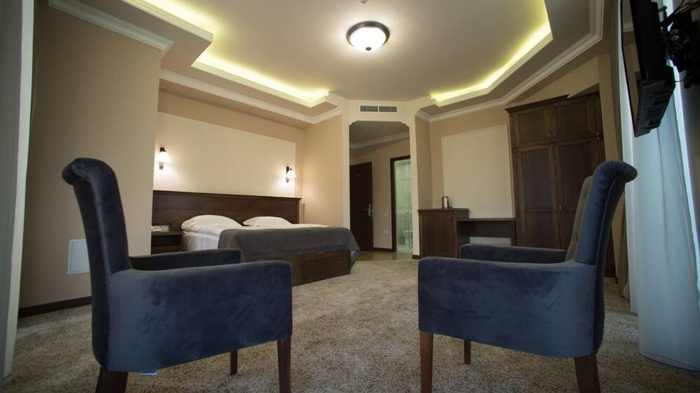 Boulevard Hotel